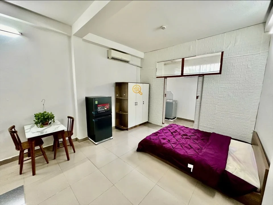 Studio apartment on Nguyễn Gia Trí, Binh Thanh District