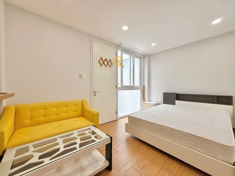 Studio apartment on Trường Sa, Phu Nhuan District