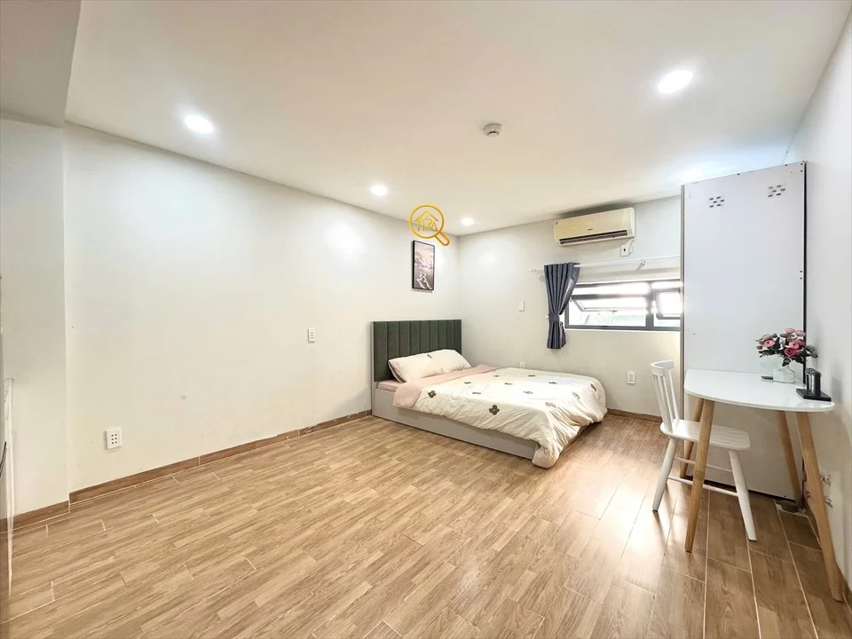 Studio apartment on Phan Xích Long, Phu Nhuan District
