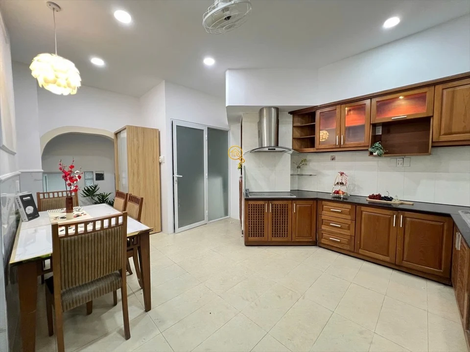 2-bedroom apartment on Hồ Văn Huê, Phu Nhuan District
