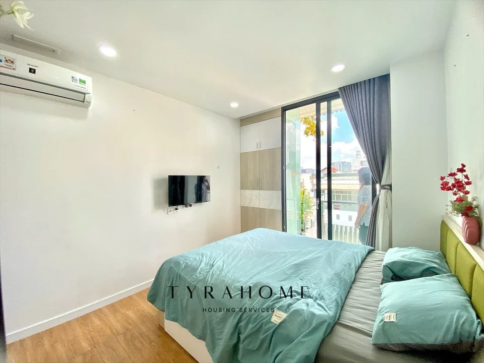 Studio apartment on Lê Văn Sỹ, District 3