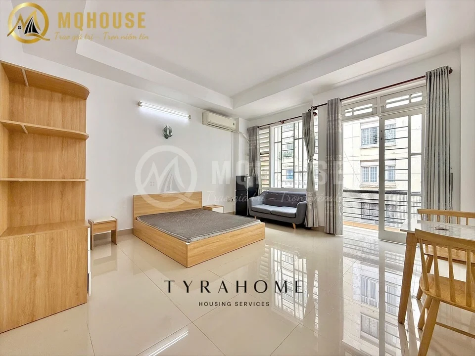 Studio apartment on Cách Mạng Tháng Tám, District 3