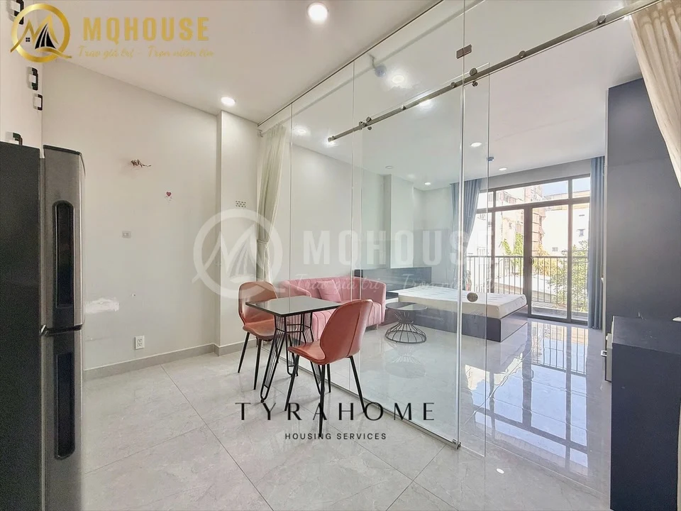 1-bedroom apartment on Lý Chính Thắng, District 3