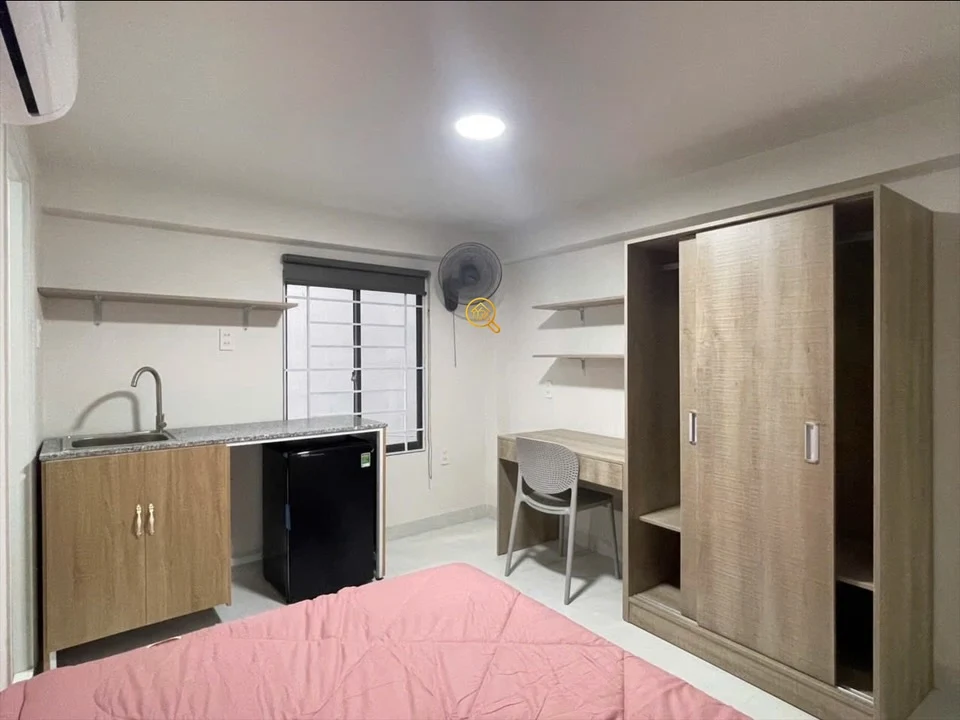 Studio apartment on Cách Mạng Tháng Tám, District 3