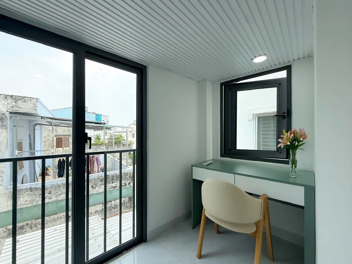 Duplex apartment on Cách Mạng Tháng Tám, District 3
