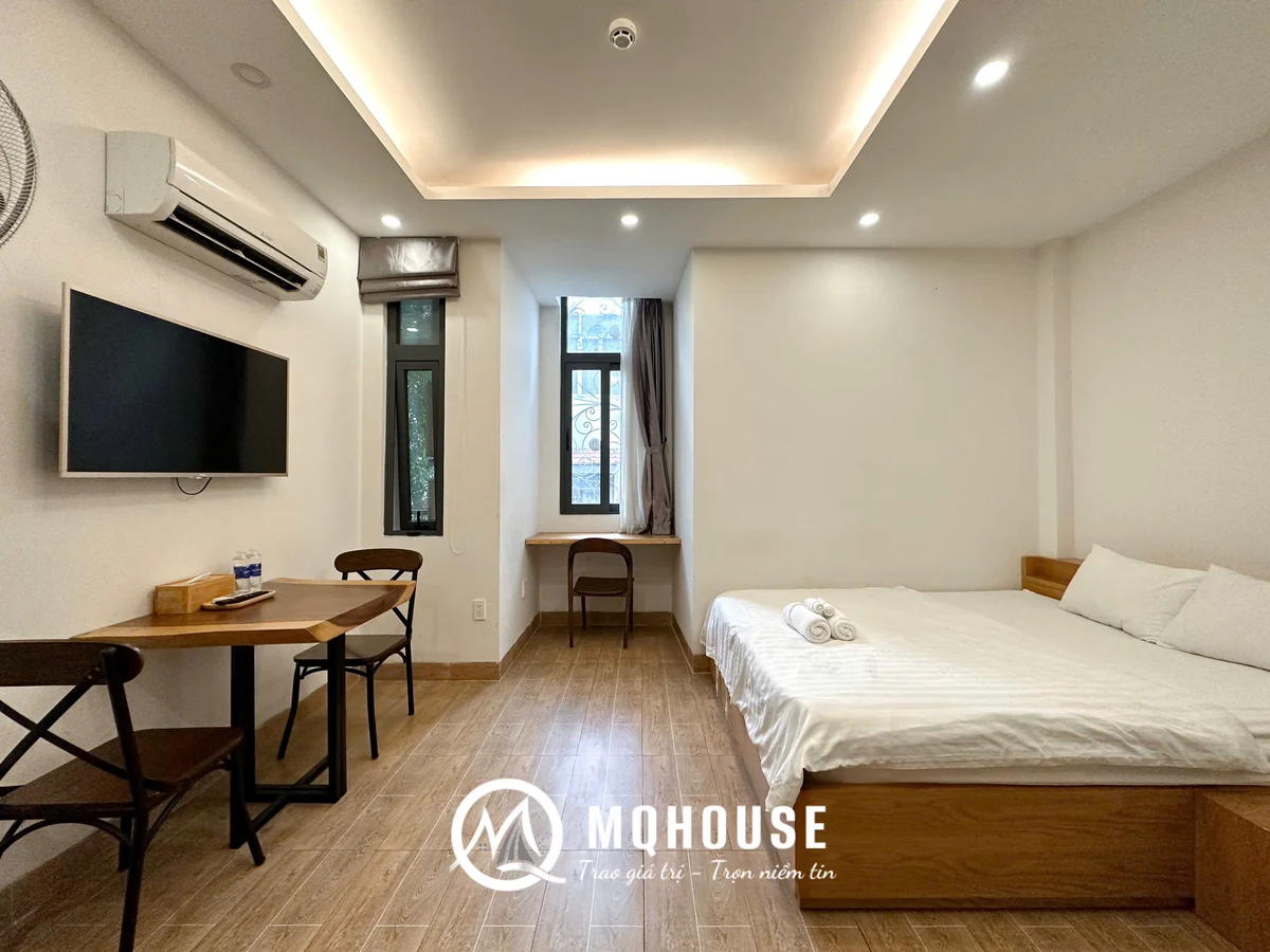Studio apartment on Cách Mạng Tháng Tám, District 10