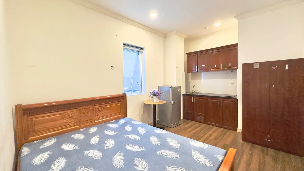 Studio apartment on Hòa Hưng, District 10