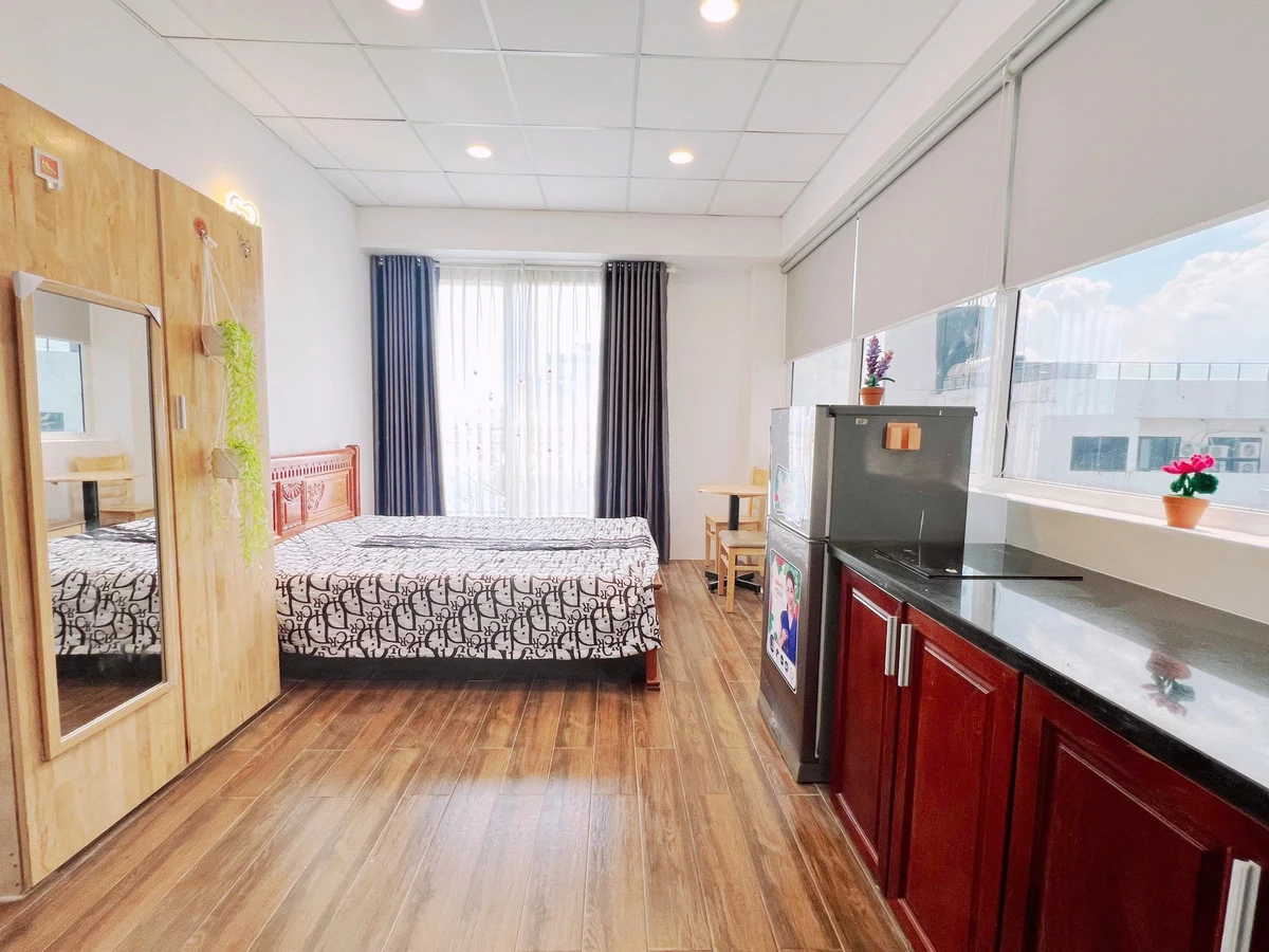 Studio apartment on Hòa Hưng, District 10
