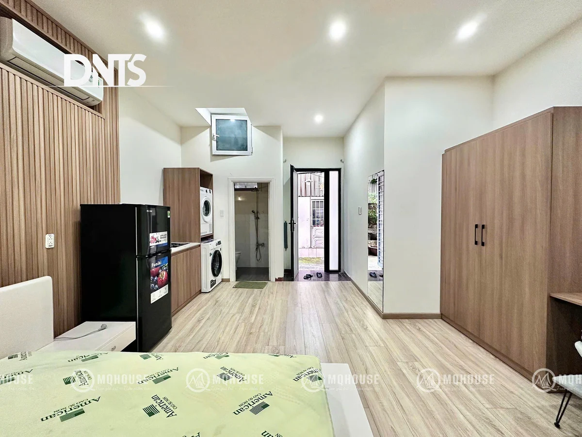Studio apartment on Nguyễn Thị Minh Khai, District 1