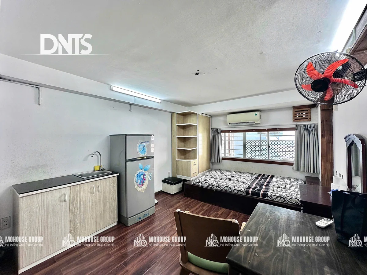 Studio apartment on Cô Giang, District 1