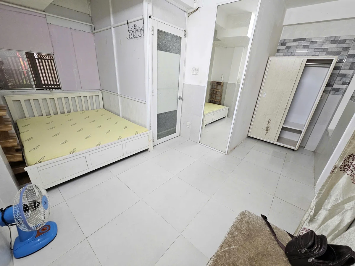 1-bedroom apartment on Cống Quỳnh, District 1