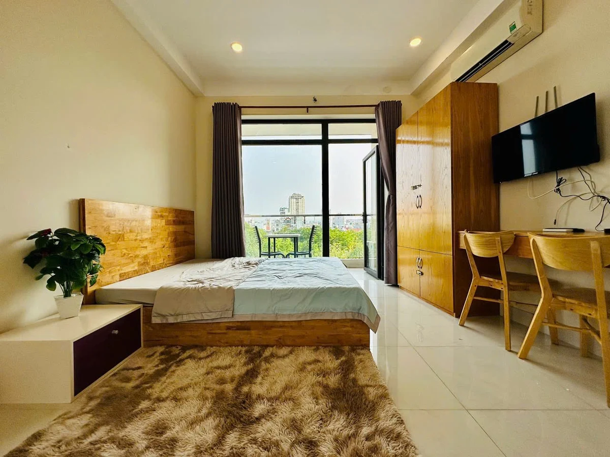 Studio apartment on Tôn Thất Thuyết, District 4