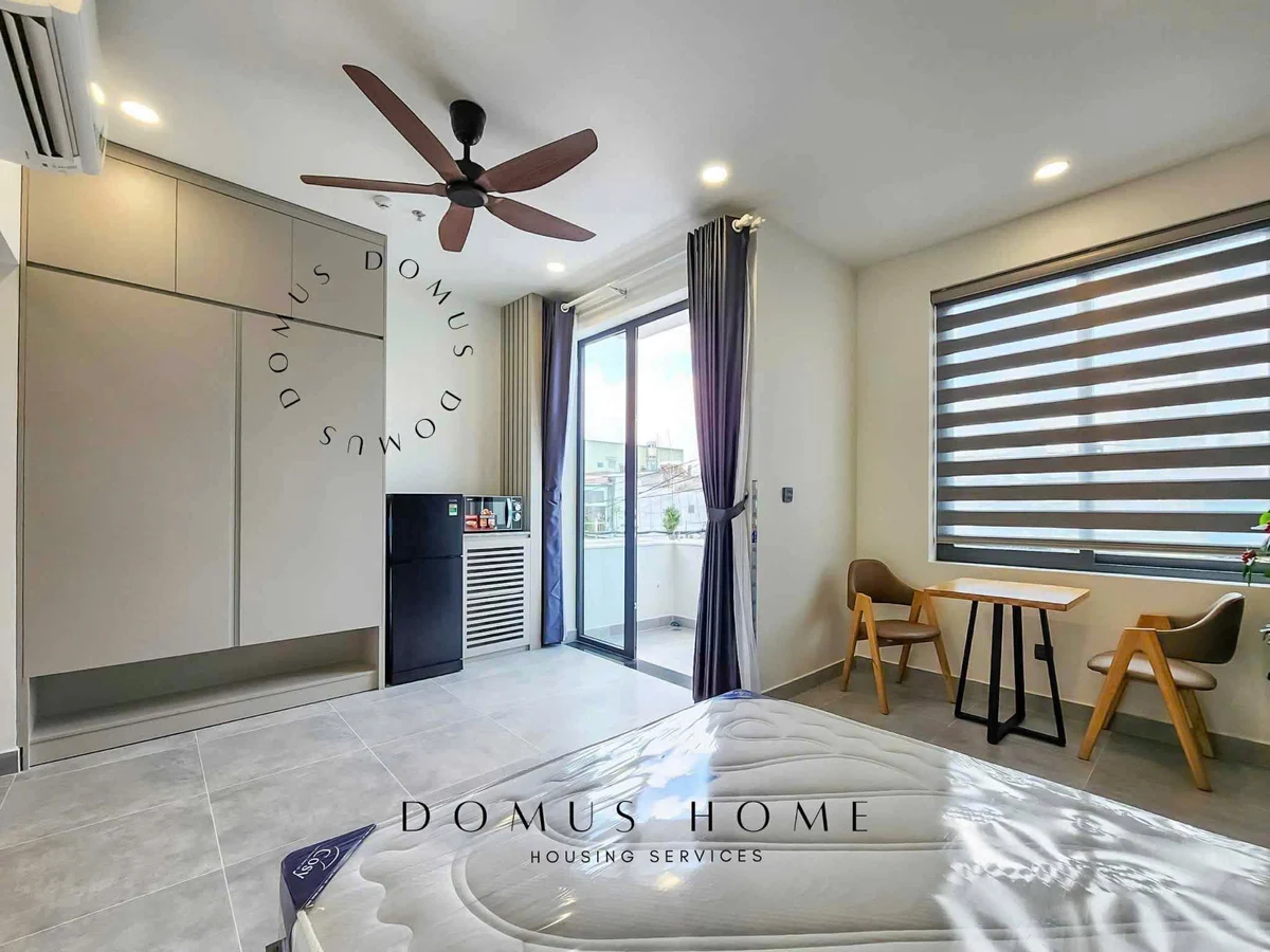Studio apartment on Nguyễn Khoái, District 4
