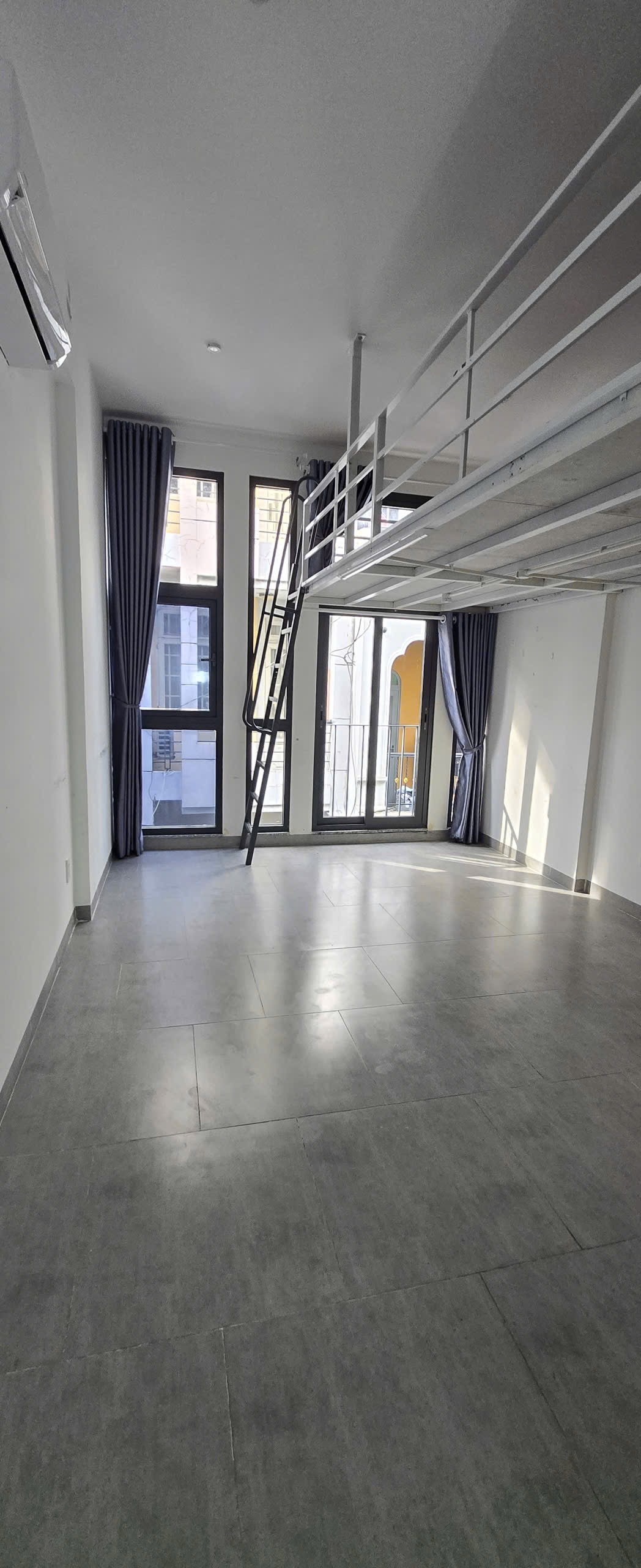 Duplex apartment on Bạch Đằng, Binh Thanh District