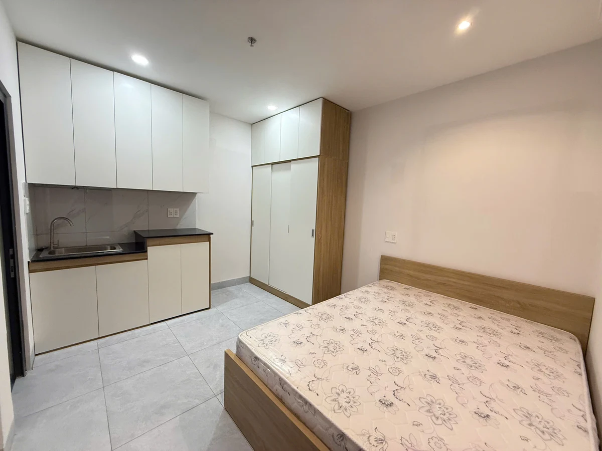 Studio apartment on Bạch Đằng, Binh Thanh District